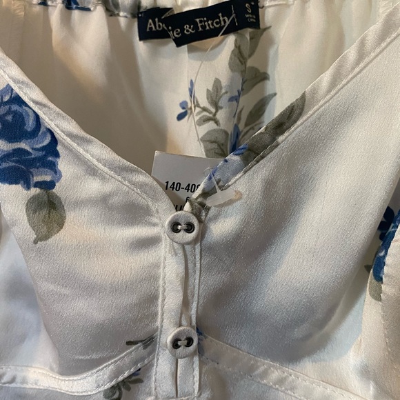 Abercrombie & Fitch Satin floral Camisole NWT - Picture 4 of 7